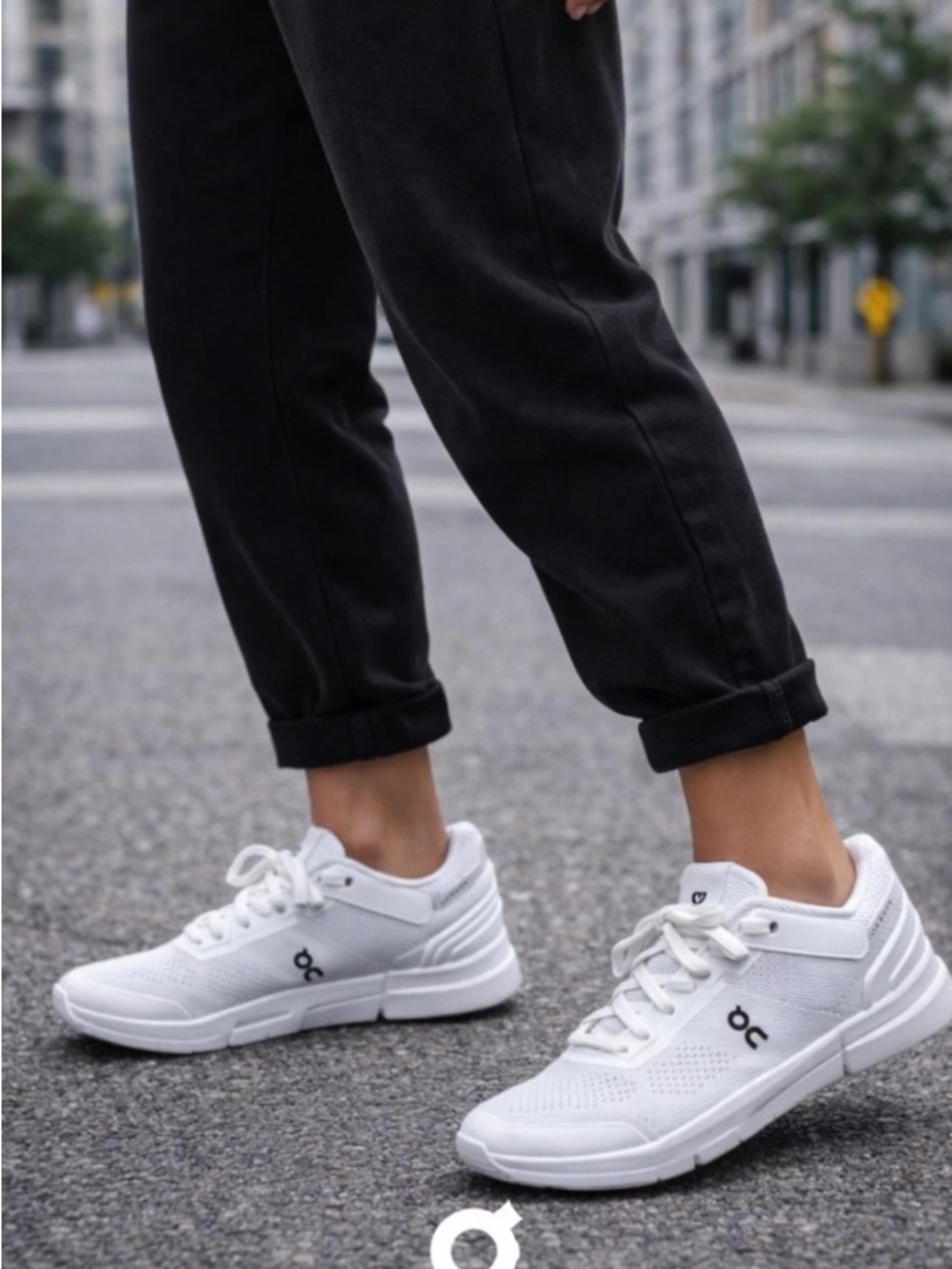 Size 7.5 - ON The Roger Spin White Black Athletic